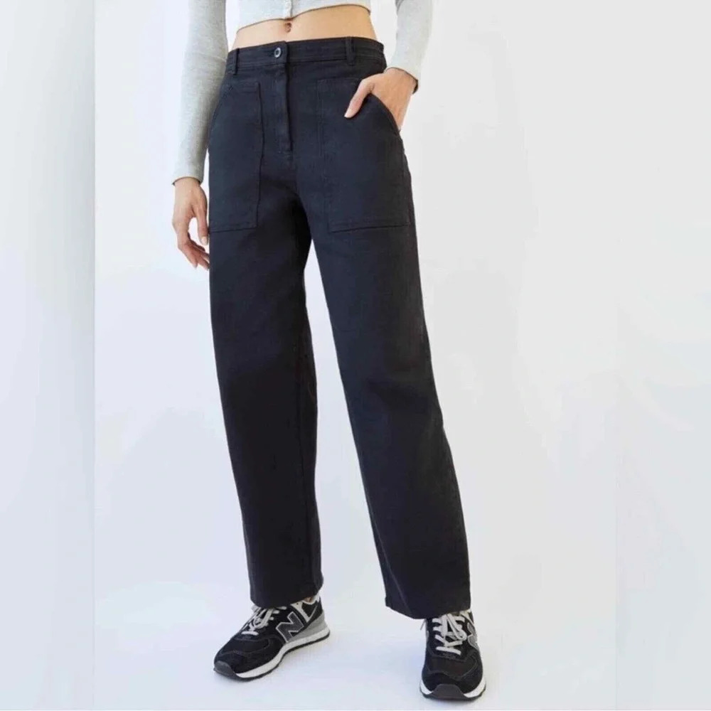 Aritzia Wilfred Free Modern Utility Pant Women's Size 2 in Black